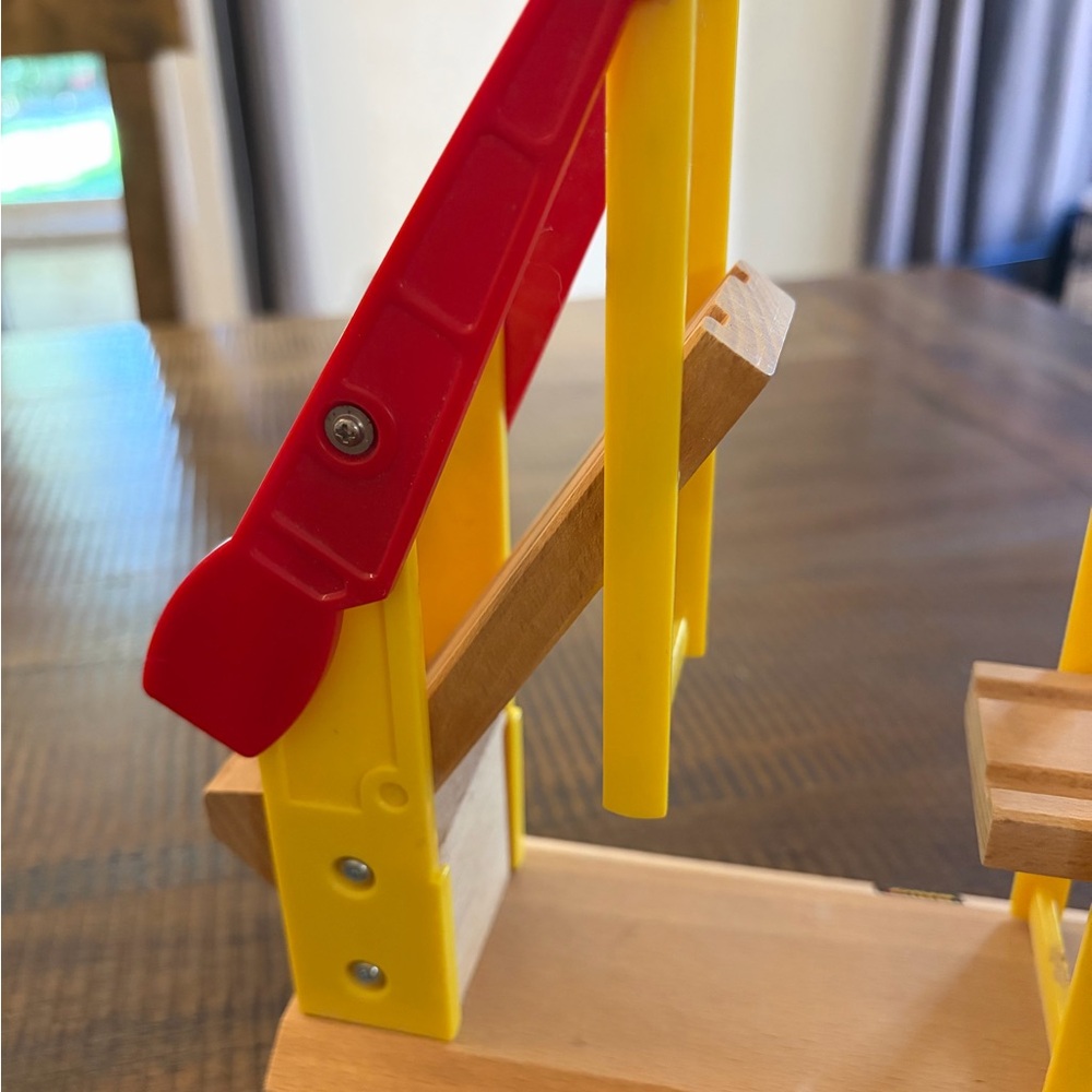 BRIO Up & Away Lift-Up Bridge #33363 Wooden Tracks also fits Thomas The Train - Picture 5 of 8